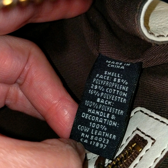 Vintage Banana Republic Leather and Straw Handbag - Picture 5 of 9